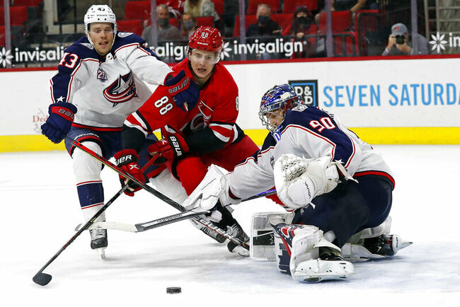Hamilton's OT goal lifts Hurricanes past Blue Jackets