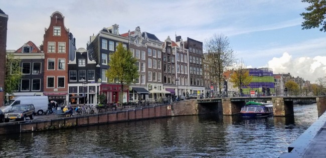 Why e-Fuels in Cars Make No Economic or Environmental Sense