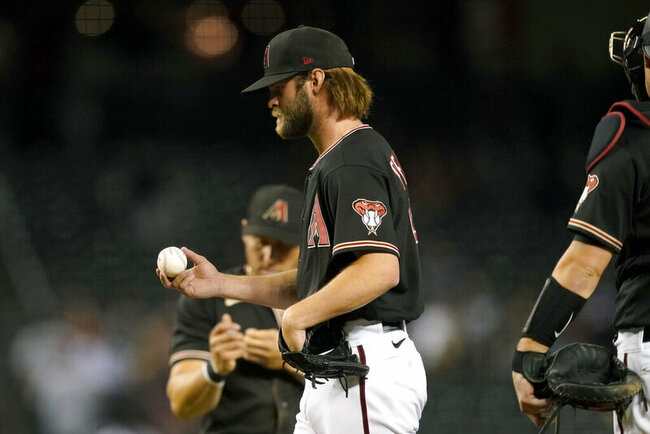 Rockies start May with lopsided win, beat Diamondbacks 14-6