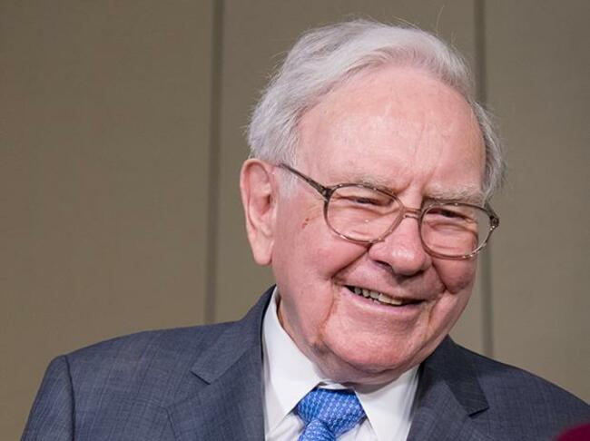 Buffett says decision to sell some Apple stock 'was probably a mistake'