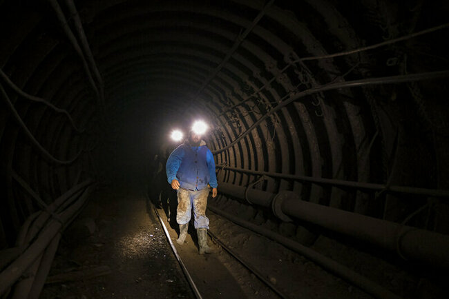 AP PHOTOS: Muslim miners in Bosnia break fast underground