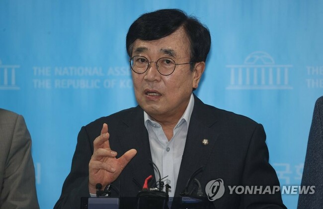 (LEAD) Ruling party paves way for leadership transition