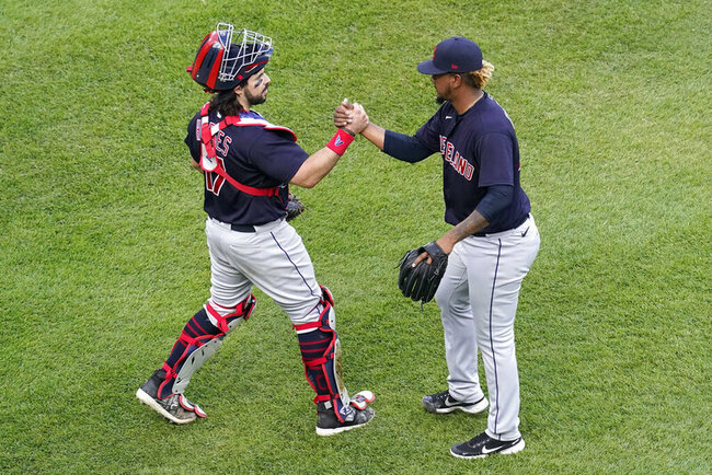 Ramirez, Hernandez homer as Indians blank White Sox 5-0