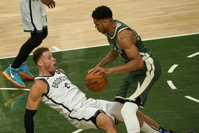Antetokounmpo's 49 points pace Bucks past Nets