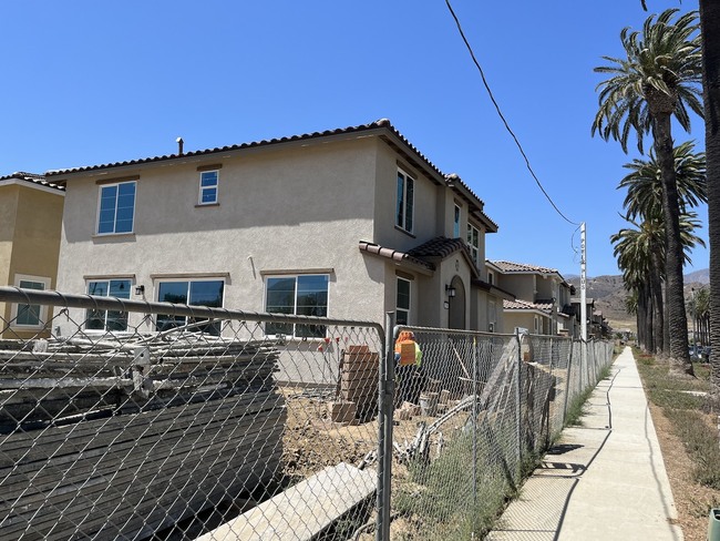 Rising interest rates, uncertain economy haven't slowed homebuilding in region yet