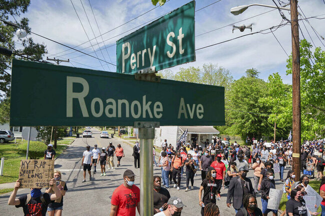 Mourners attend viewing for man shot by N. Carolina deputies