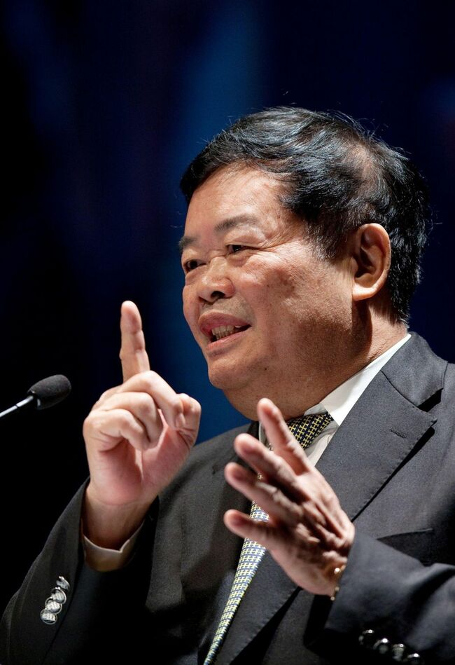 "American Factory" Owner Fuyao Glass To Raise $550 Mln, Eyes Solar Market