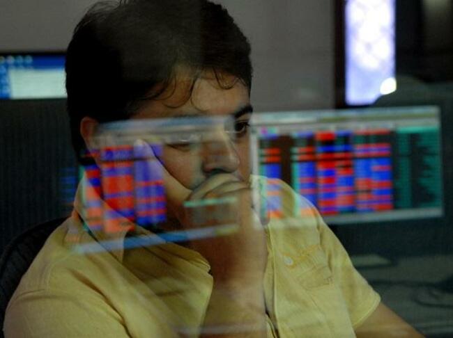 MARKET LIVE: SGX Nifty indicates a negative start for indices; RIL in focus