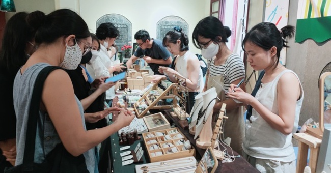 Người trẻ với niềm đam mê đồ thủ công