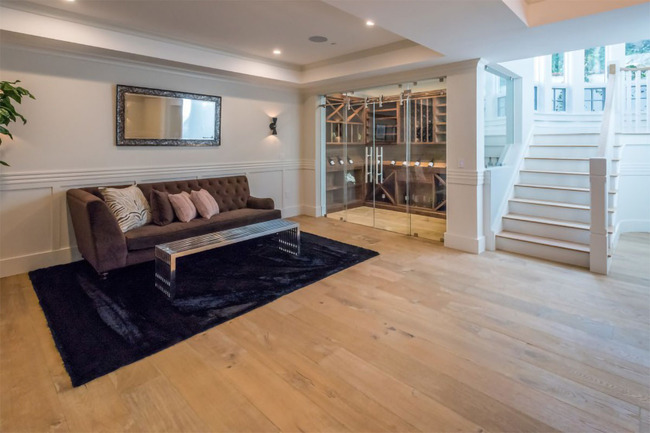 Photos: 49ers owner Gideon Yu buys $9.5 million Sherman Oaks mansion