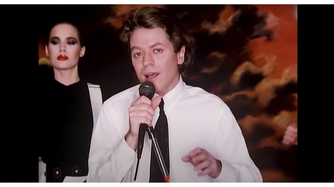 The Brilliant Stupidity of Robert Palmer's 1986 No. 1 Hit, 'Addicted to Love'