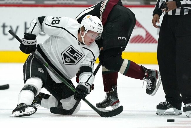 Kopitar reaches 999 career points, Kings beat Coyotes 3-2