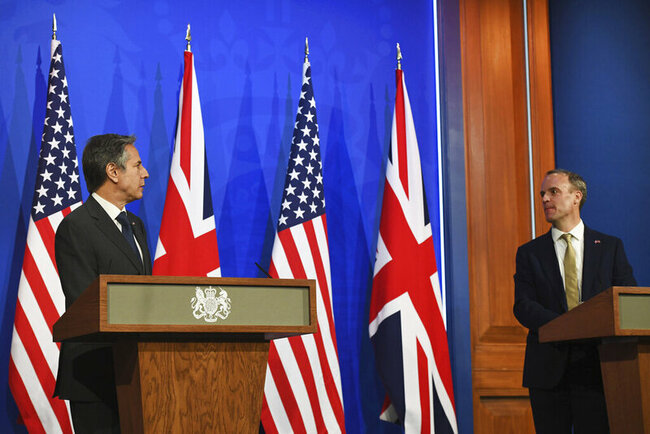 Flurry of diplomatic contacts fuel Iran deal speculation