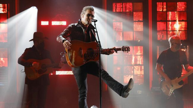 Eric Church Joins Elite Group Of Just 6 Musicians Who Can Claim This Accomplishment-Including The Beatles And Queen