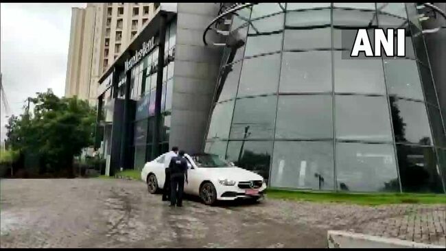 Cyrus Mistry death case: Team of experts from Hong Kong reach Mercedes showroom in Thane for investigation