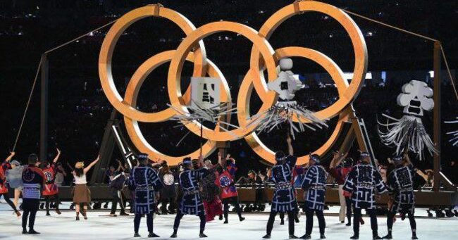 10 Strange Sports Ceremony Moments