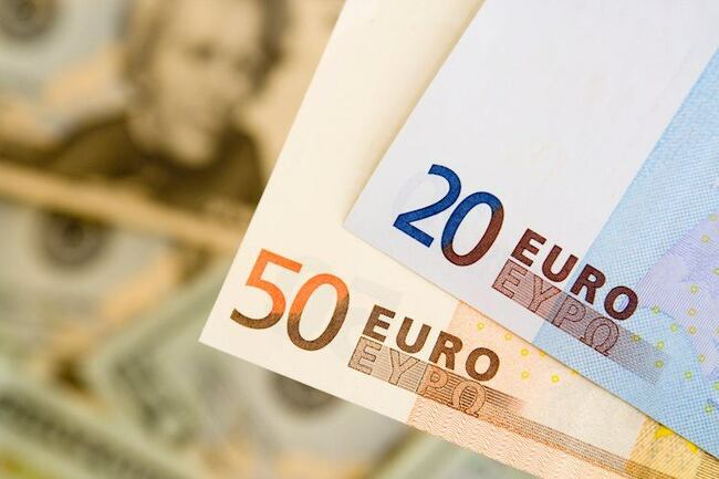 EUR/USD: Mildly bid above 1.20 on USD pullback ahead of US ADP, PMI