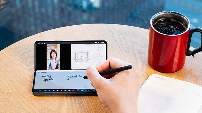 [User Guide] Unfolding New Possibilities for Work and Play: Galaxy Z Fold4 for On-the-Go Productivity