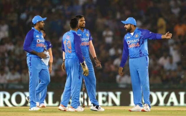 IND vs AUS: Team India gets rousing welcome in Nagpur ahead of second T20I