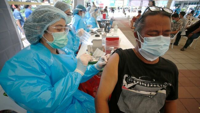 Thailand fights to contain COVID-19 surge in Bangkok