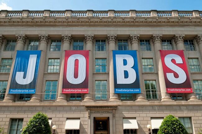 US: Private sector employment rises by 742K in April vs. 800K expected