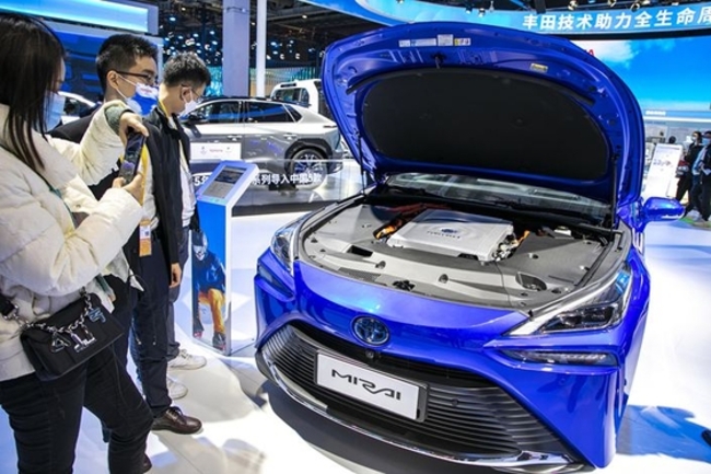 Toyota, Hyundai to Sell Hydrogen-Fueled Passenger Cars in China