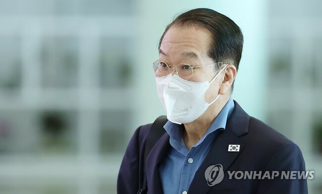 Unification minister says N. Korea trying to tame S. Korean government, grab U.S. attention