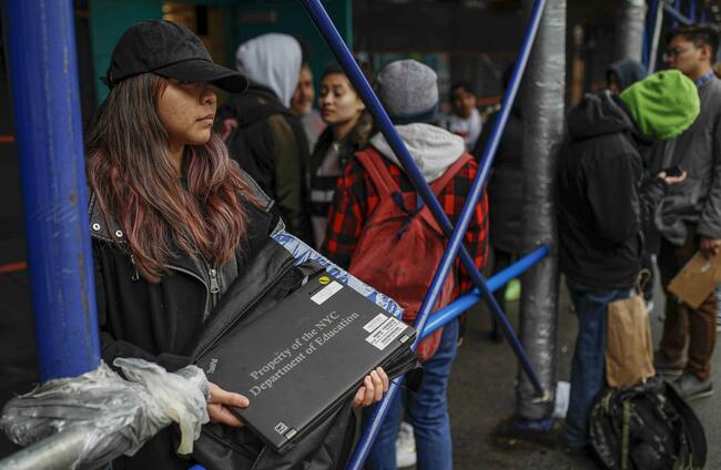 Survey: Many NY students began year without device, internet