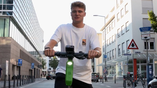 Senators’ Stutzle scooters, talks high expectations with Elliotte Friedman in Germany